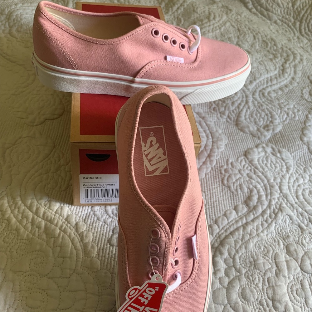 New with tags Vans pink authentics